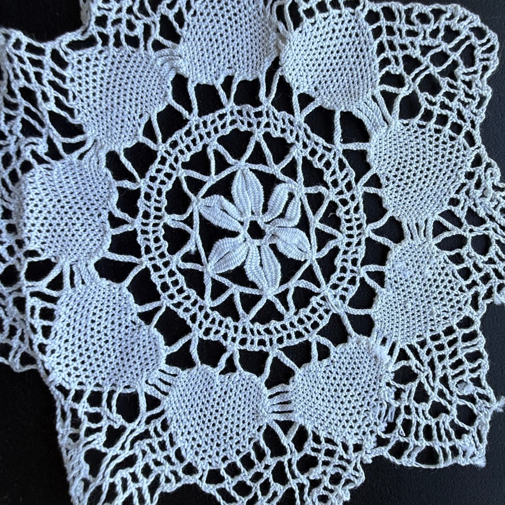Vintage White Lace Doily Set 4 Piece Crocheted Eyelet Battenburg Mixed Lot - Picture 2 of 11